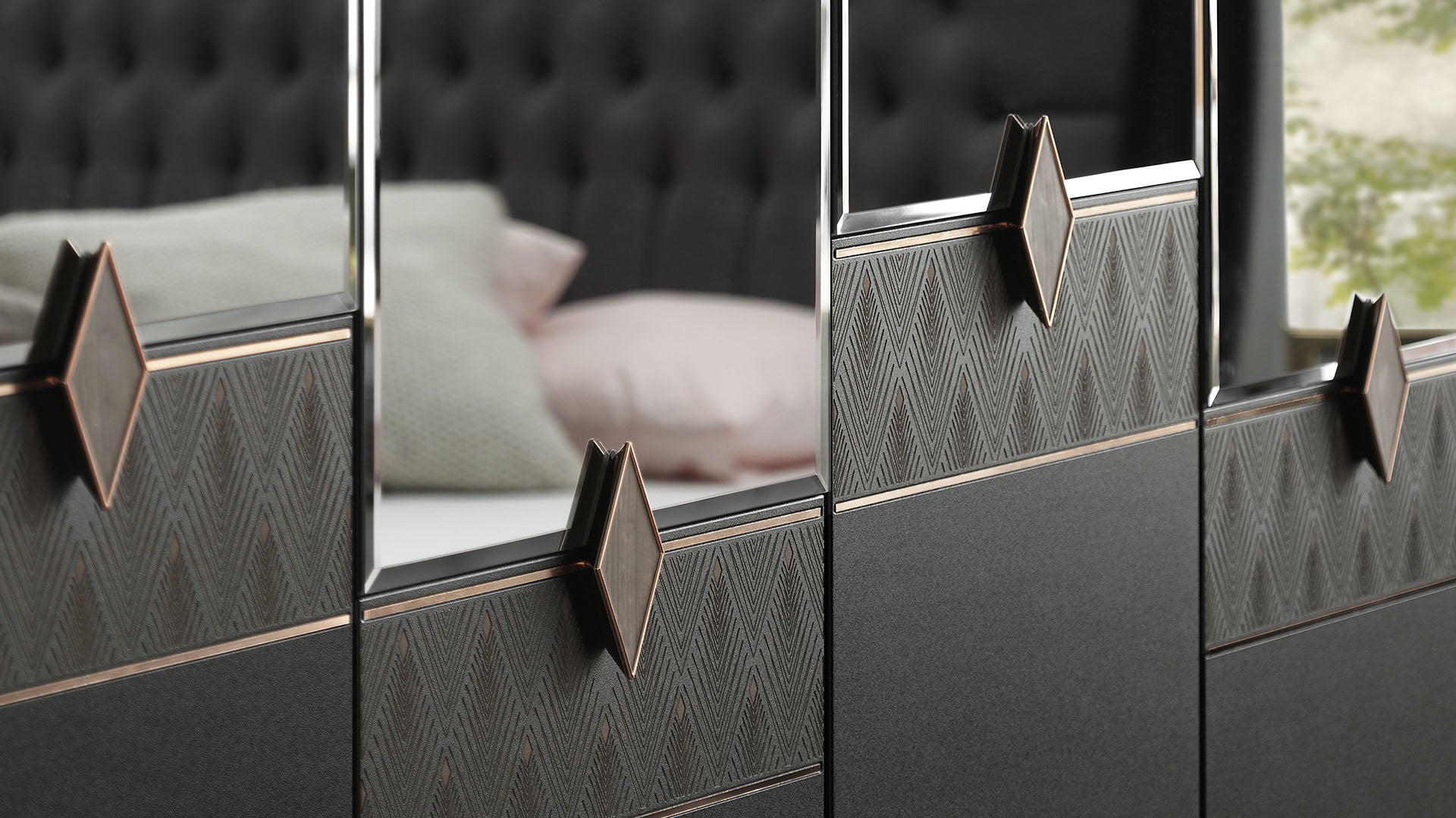 Diamond 5 Door Wardrobe