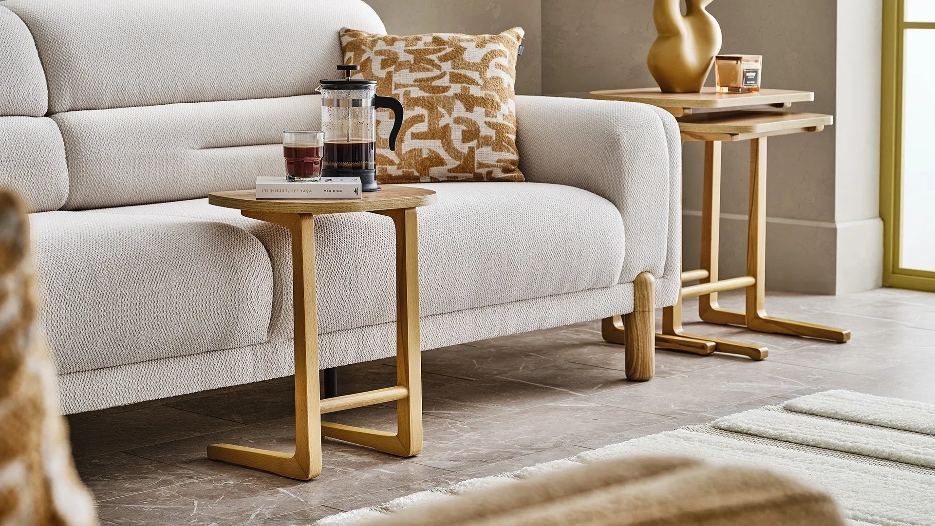 Nor Nesting Table
