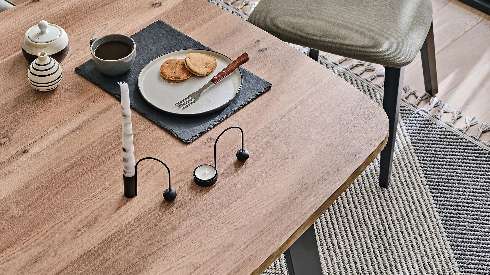 SOLID Dining Room Set