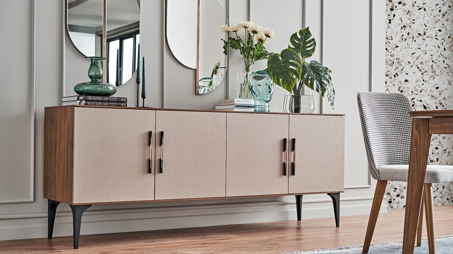 Nova Sideboard